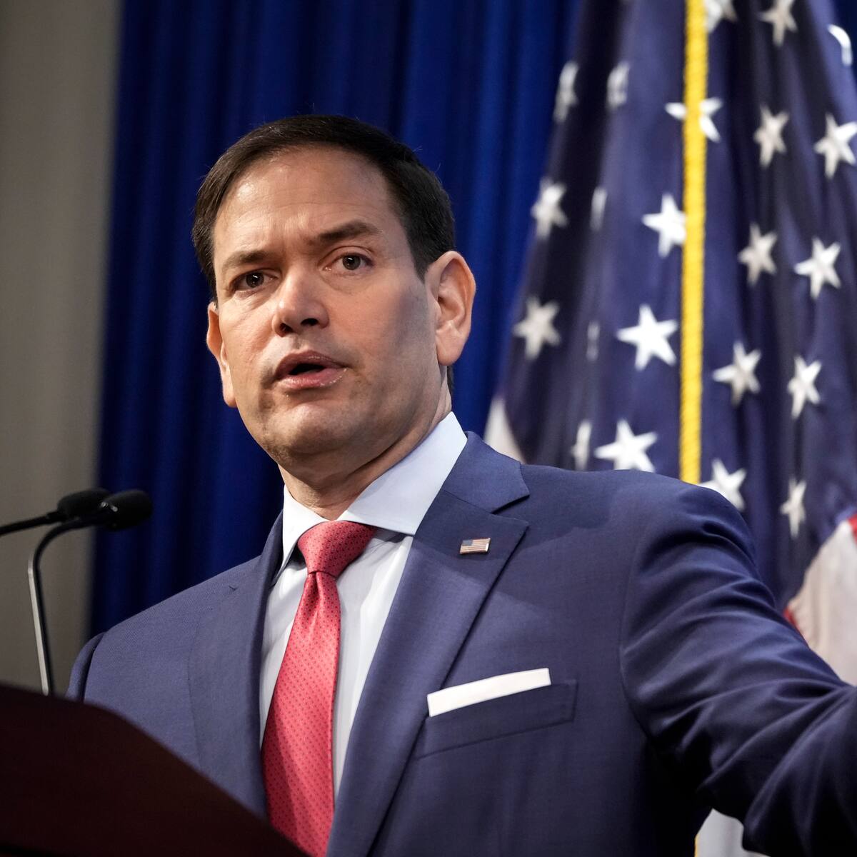 Marco Rubio critica política migratoria de Joe Biden