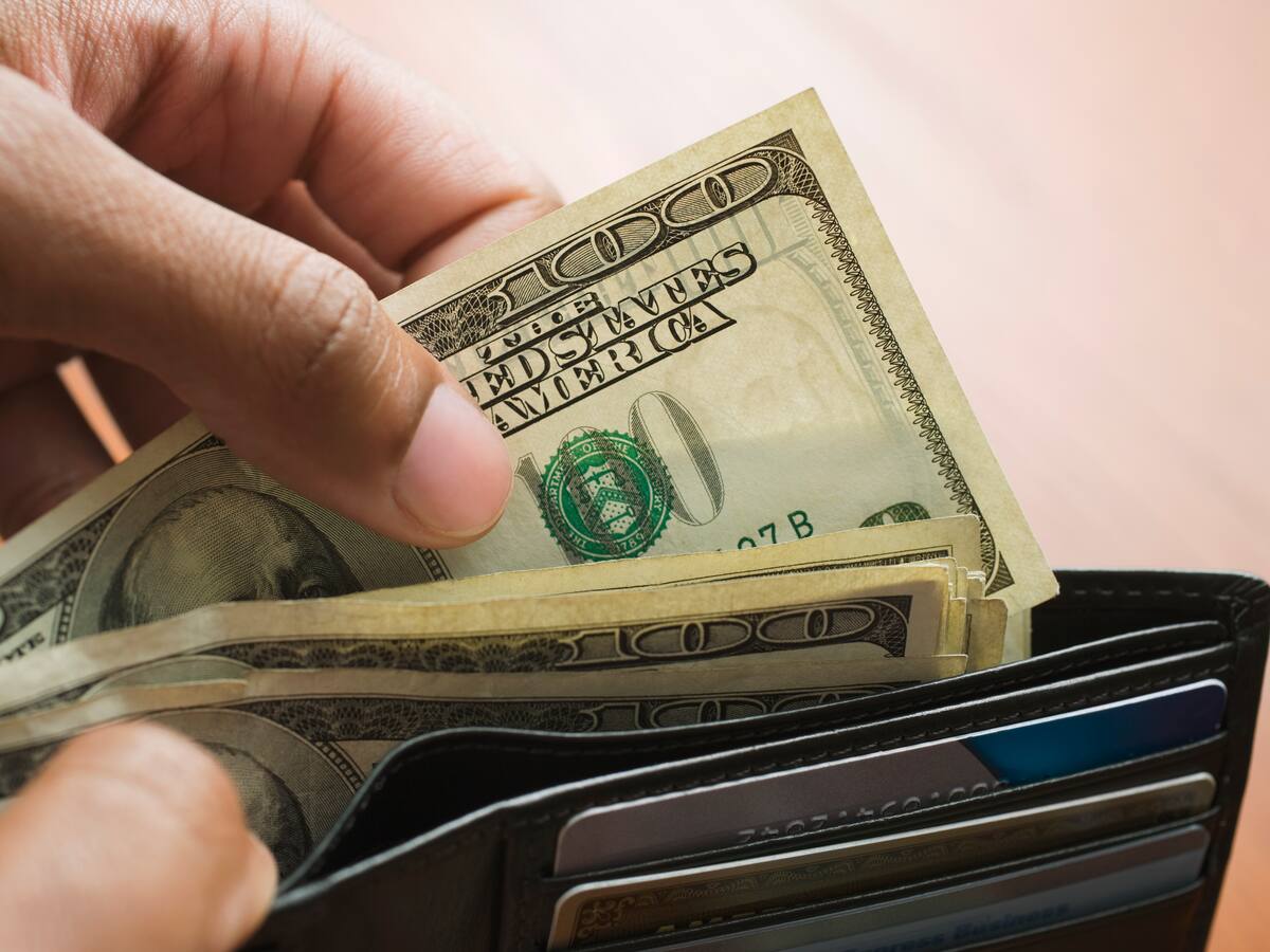 Dólar se acerca a los $4.900: ha subido casi $1.000 desde la elección de Petro