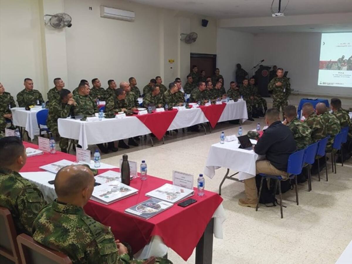 Comandantes del Ejército planean ofensiva en el suroccidente del País