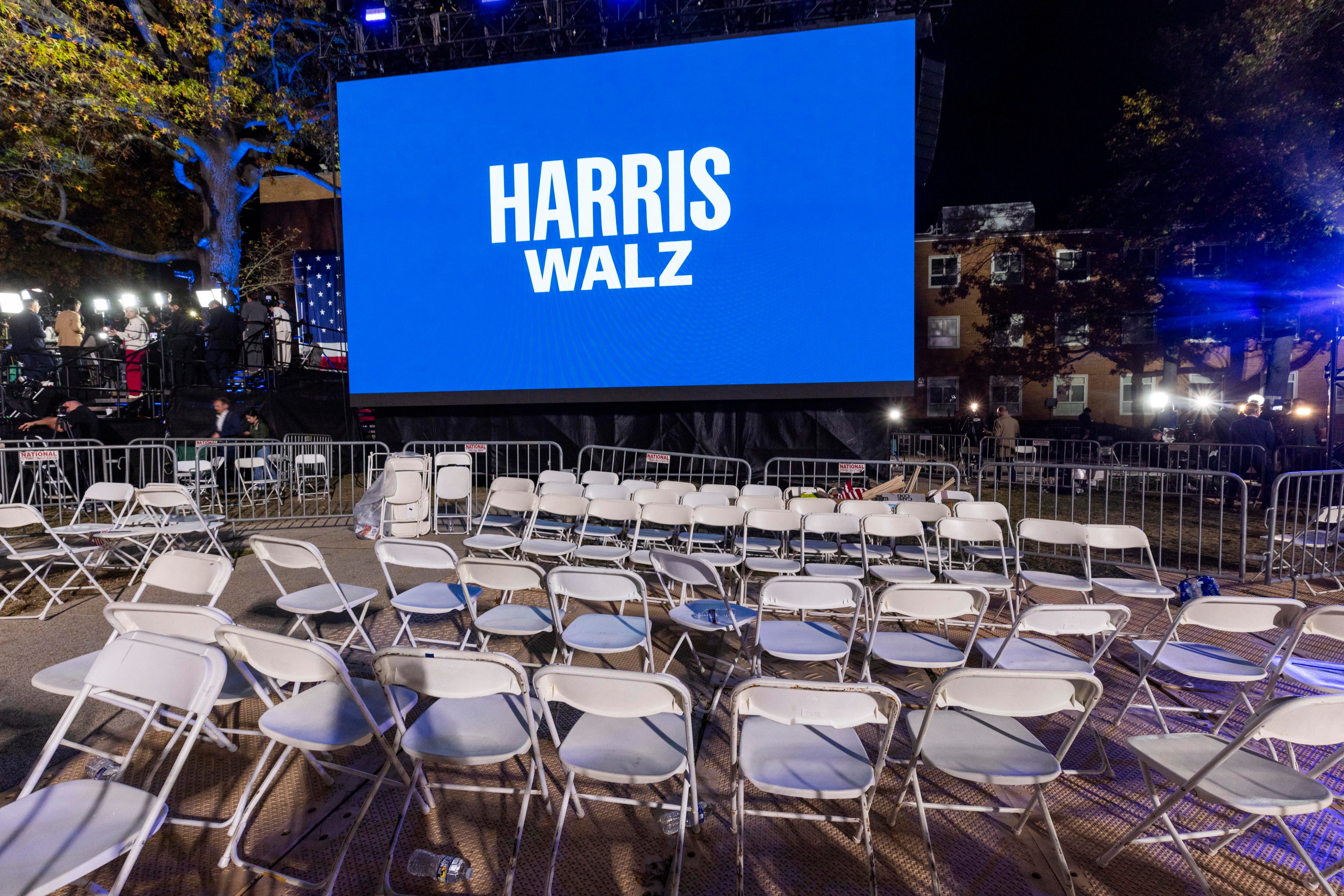Washington (United States), 06/11/2024.- The set for Vice President Kamala Harris's election night watch party after she declined to speak and crowds dispersed at Howard University. EFE/EPA/JIM LO SCALZO