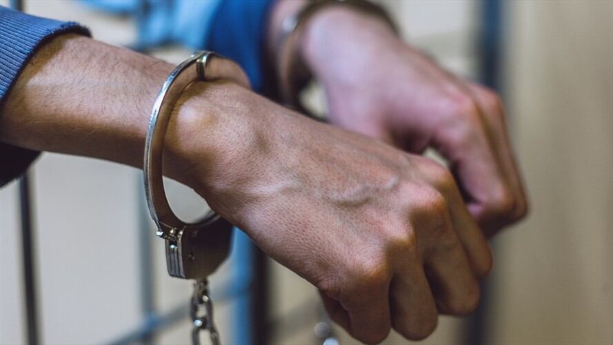 Juan Manuel Carrero Acevedo, alias 'Tres Tiros' u 'Osman', es integrante del Frente Domingo Laín Sáenz del Grupo Armado Organizado (ELN). Foto: Getty Images / SERGEY PAKULIN