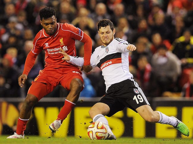 Daniel Sturridge of Liverpool competes with Pedro Franco of Besiktas (Photo by John Powell/Liverpool FC via Getty Images)