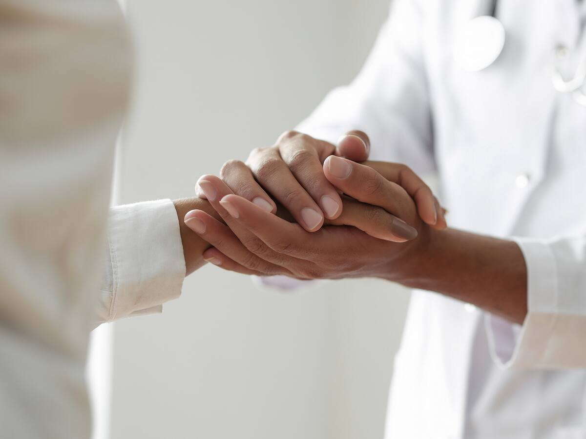 De la Oscuridad a la Luz: la conmovedora historia de superación de Carolina Uribe