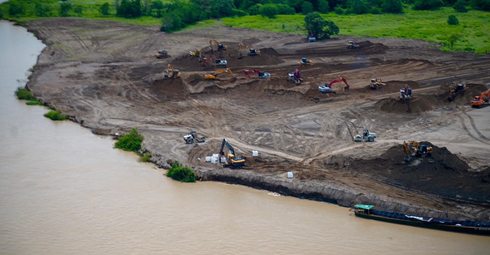UNGRD finalizó obras de ampliación del canal La Esperanza en La Mojana. Foto: UNGRD.