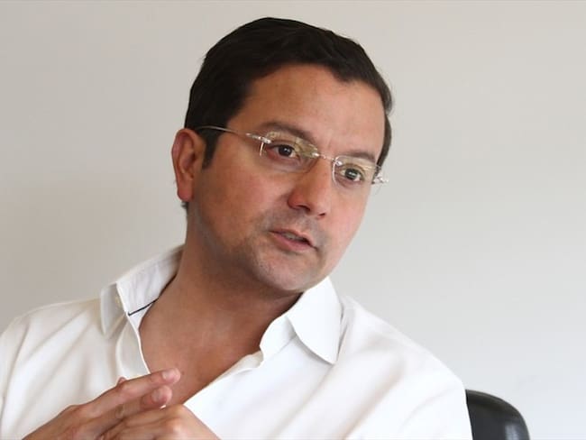 David Luna, ex ministro de las TIC en el Gobierno de Juan Manuel Santos, está destapando sus cartas para lo que podría ser su aspiración a la Alcaldía de Bogotá. Foto: Colprensa