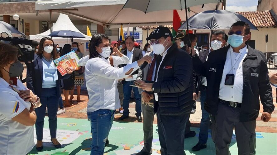 Con respecto al hallazgo de una cabeza en el municipio de Buga, el fiscal dijo que fueron capturadas dos personas.. Foto: W