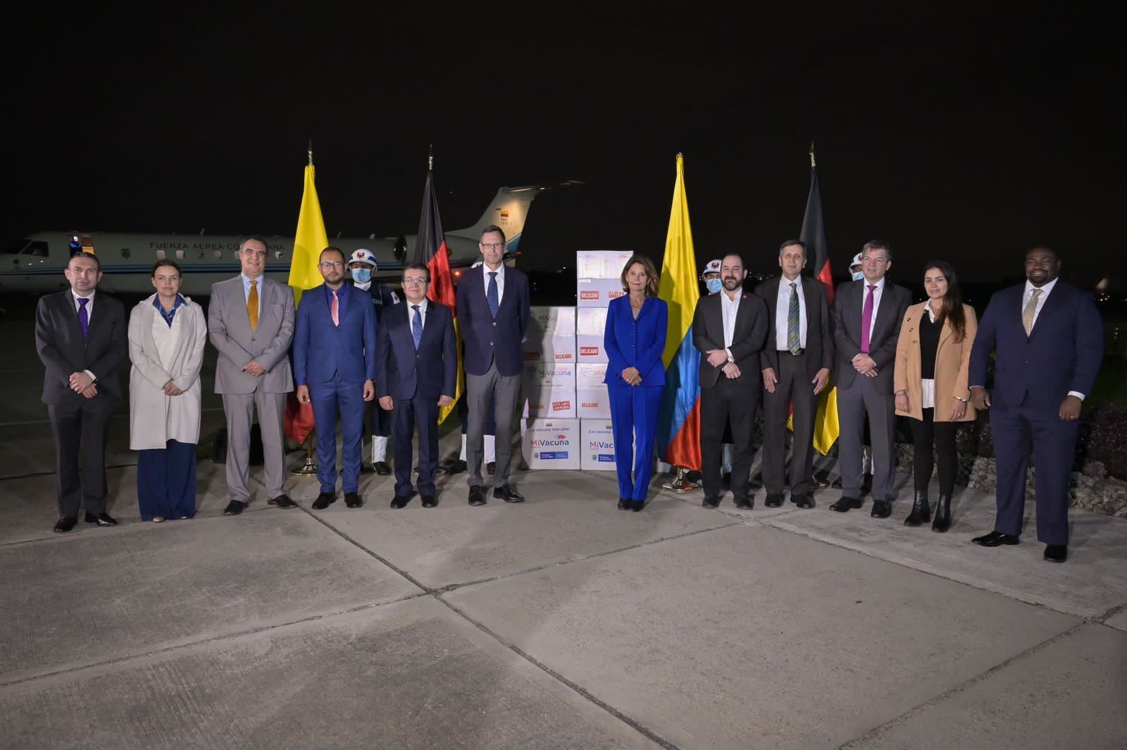 Colombia recibe donación de 2.3 millones de dosis de la vacuna Pfizer por parte de Alemania. Foto: Cancillería