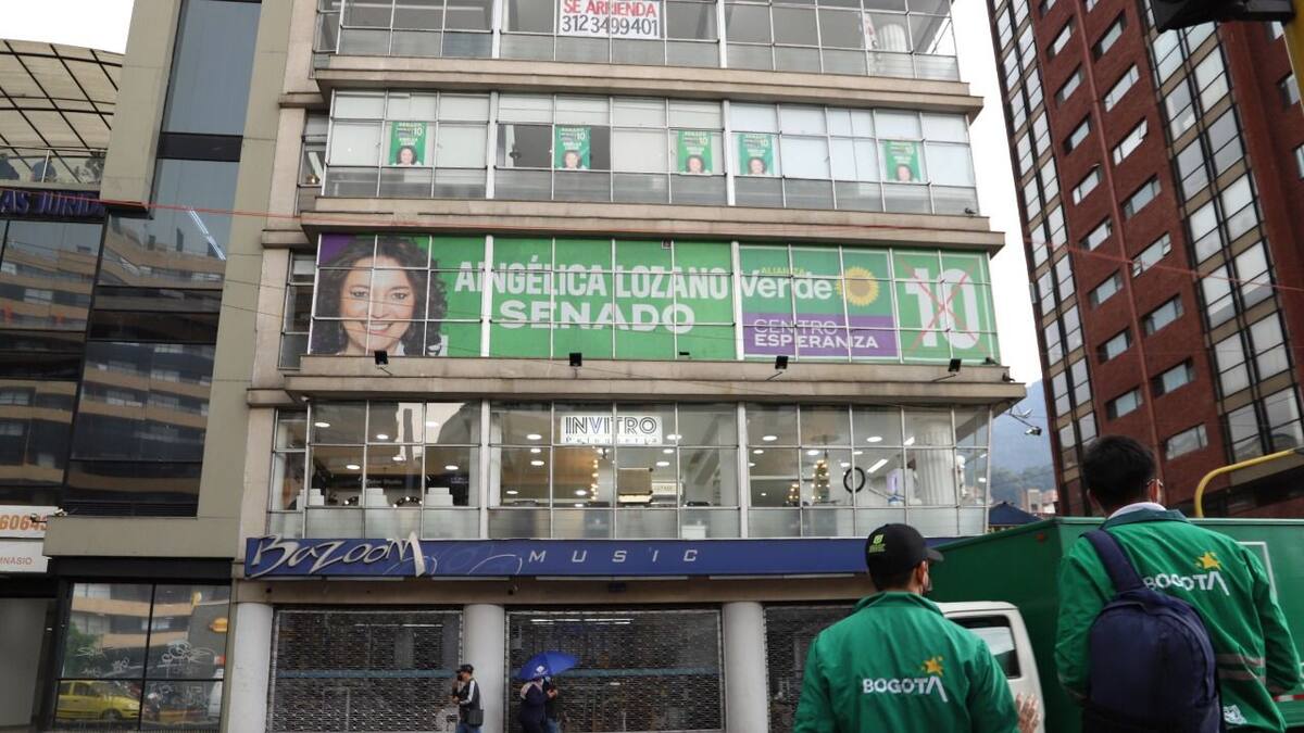 Alcaldía responde a polémica por valla de Angélica Lozano en Bogotá
