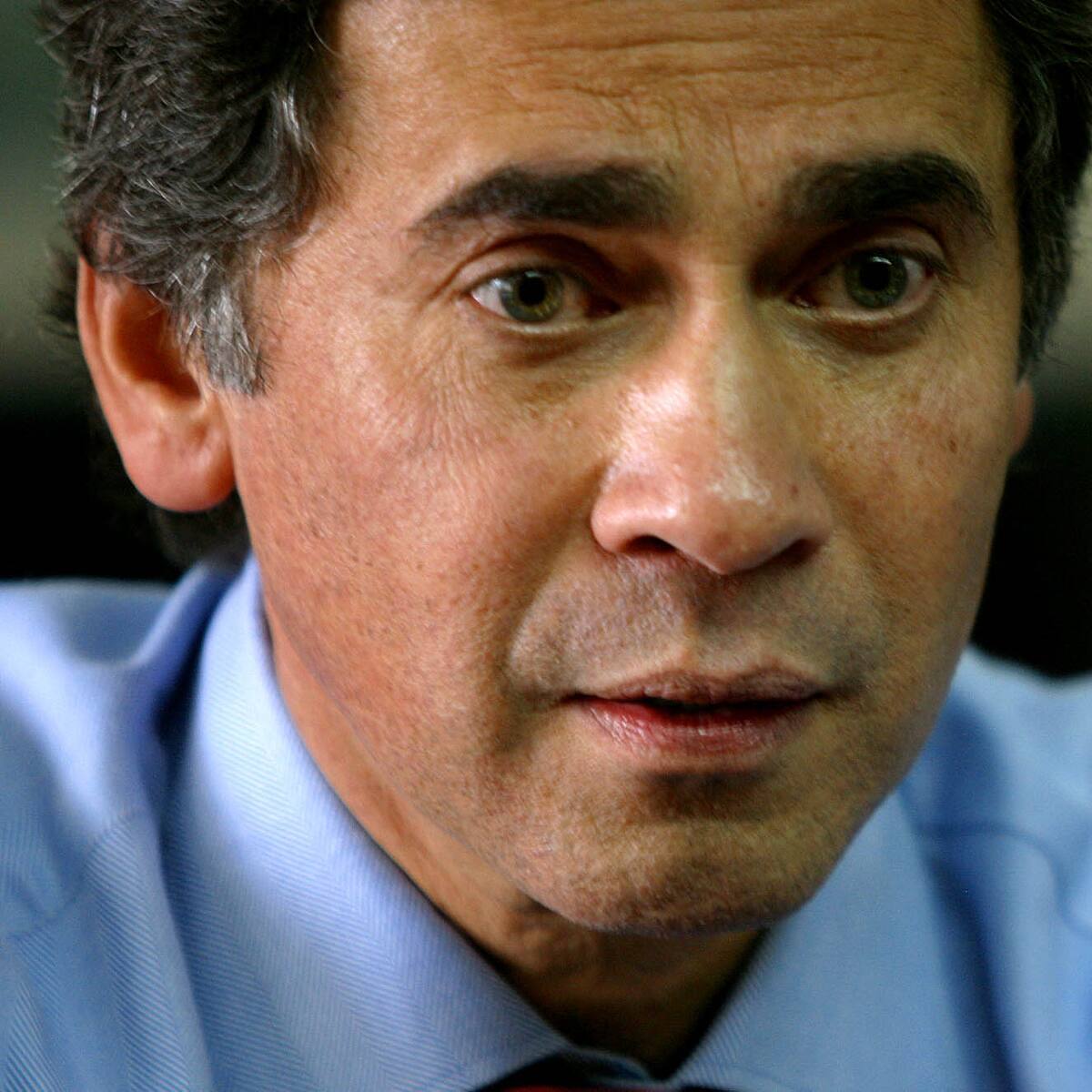“Me dio un puño en el brazo”: denuncian a Carlos Moreno de Caro por acoso laboral