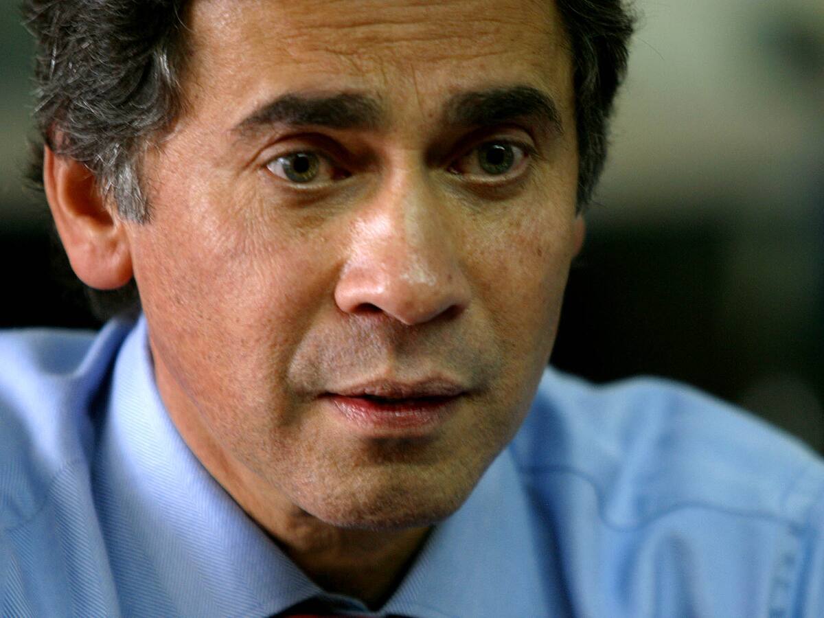 “Me dio un puño en el brazo”: denuncian a Carlos Moreno de Caro por acoso laboral