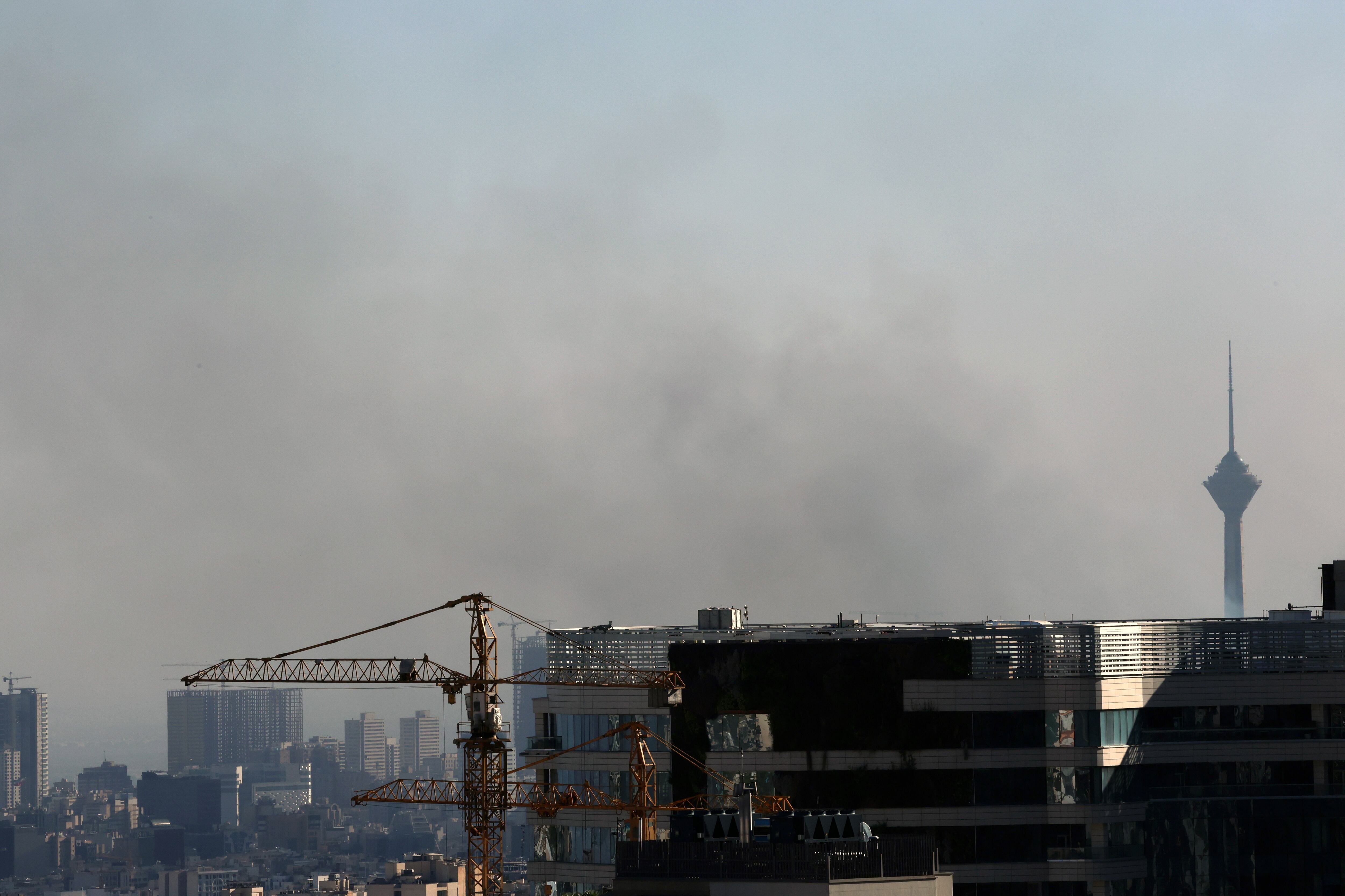 Nuevo bombardeo de Israel a Irán. Foto: EFE/EPA/ABEDIN TAHERKENAREH