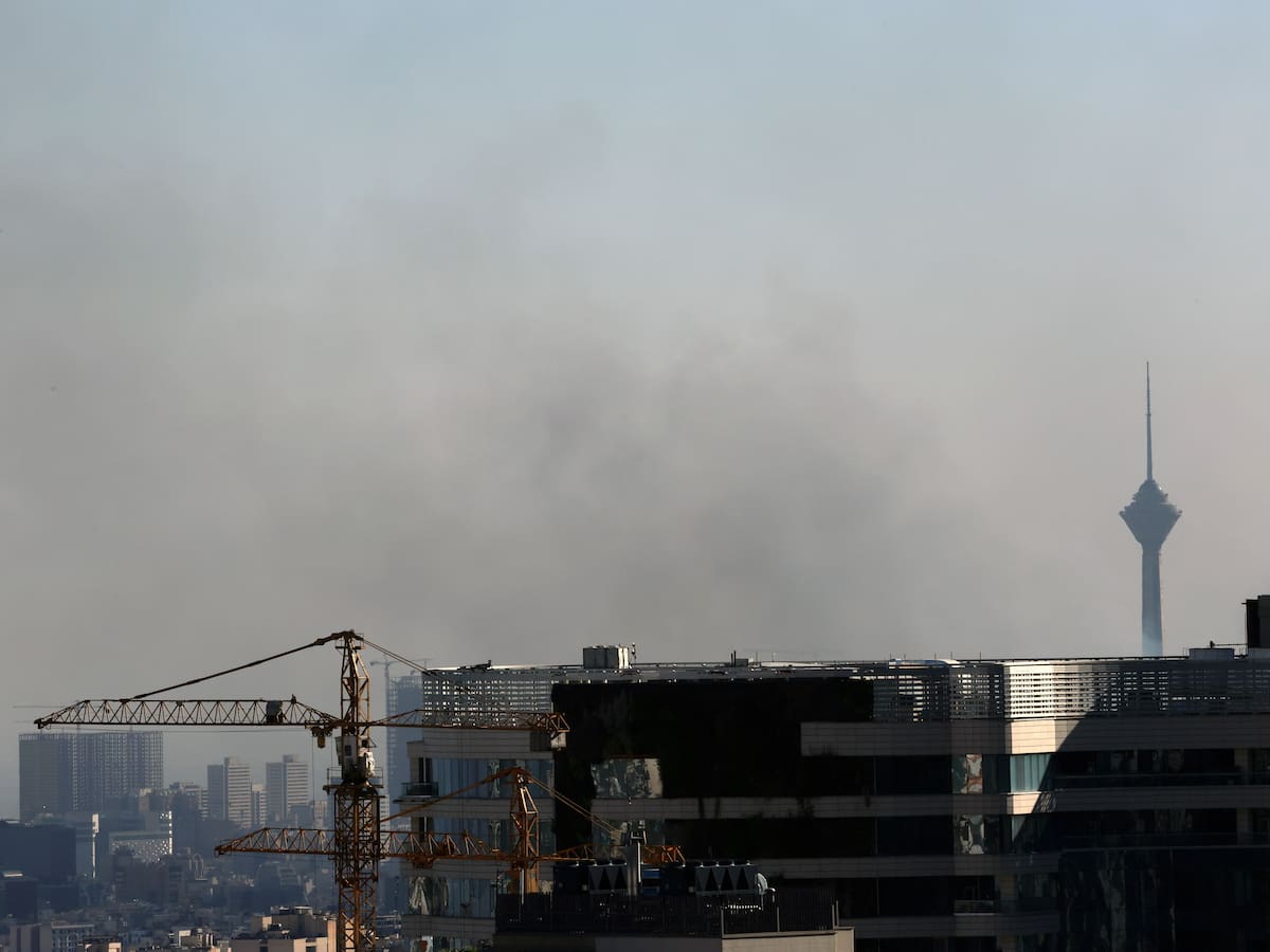 Israel bombardeó de nuevo Teherán y emitió orden de evacuación en el oeste del país