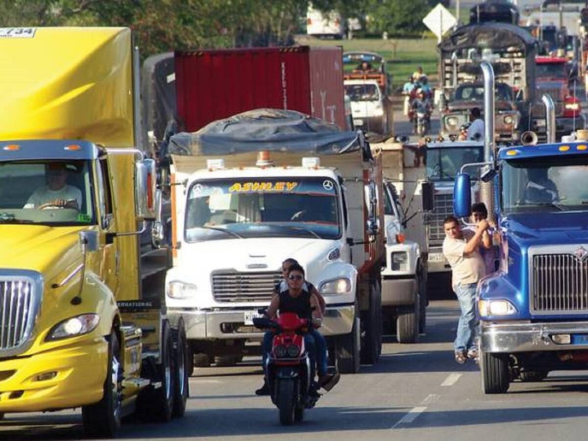 Gremio del transporte del país rechaza el aumento en el precio del diésel