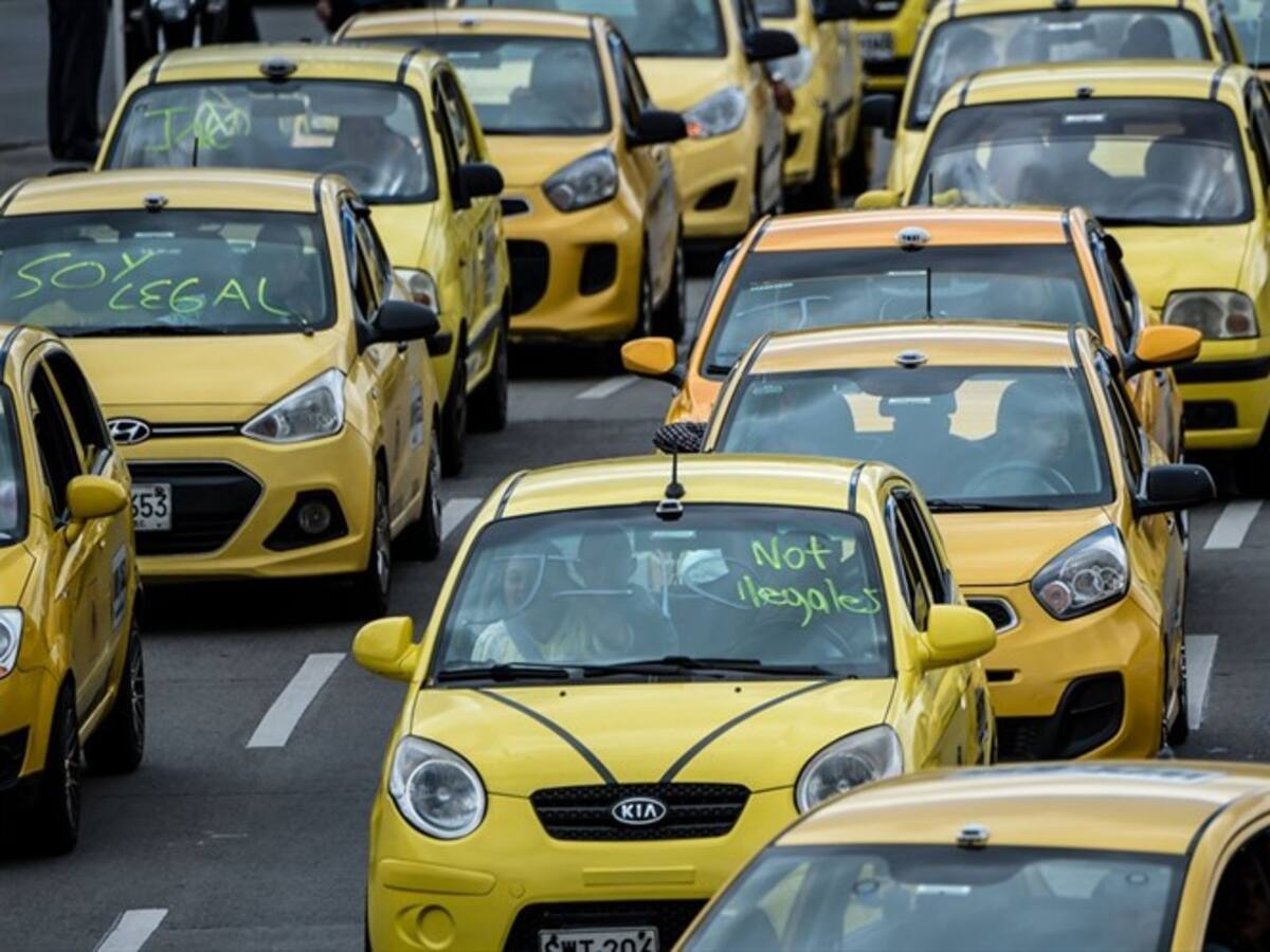 Tras perder demanda, taxistas insistirán en acciones contra DiDi y Cabify