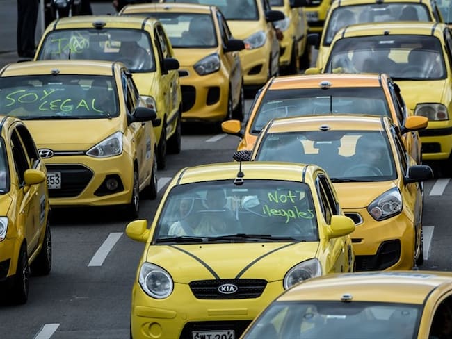 Tras perder demanda, taxistas insistirán en acciones contra DiDi y Cabify