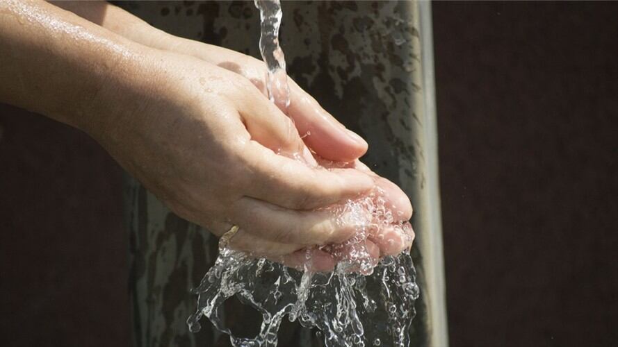 En el departamento de Antioquia, fueron 16 los municipios que accedieron a los bonos para el mejoramiento de la infraestructura de acueducto y alcantarillado. Foto: Getty Images