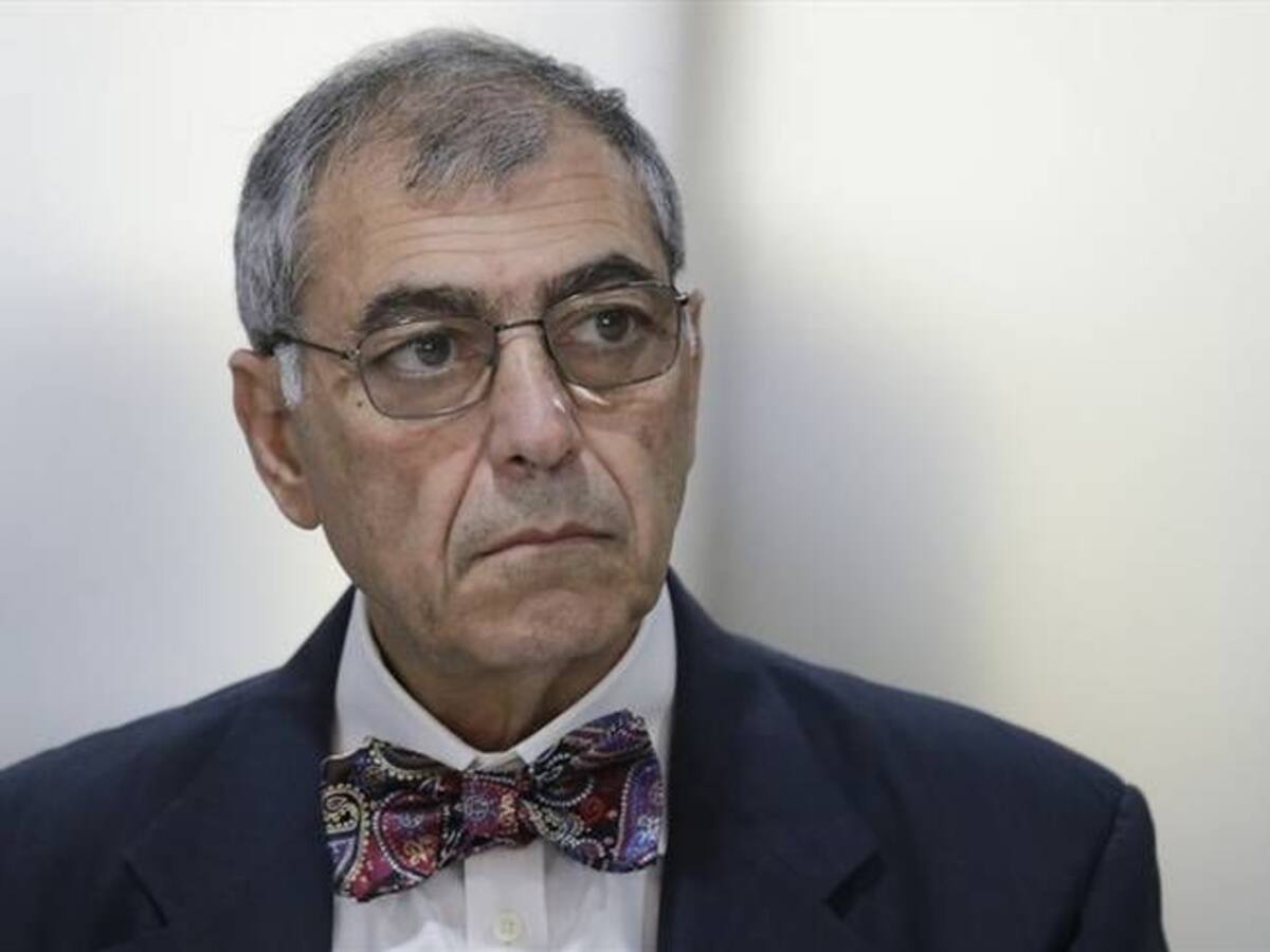 Dau advierte “crisis institucional con el Gobierno Nacional” si se da su suspensión