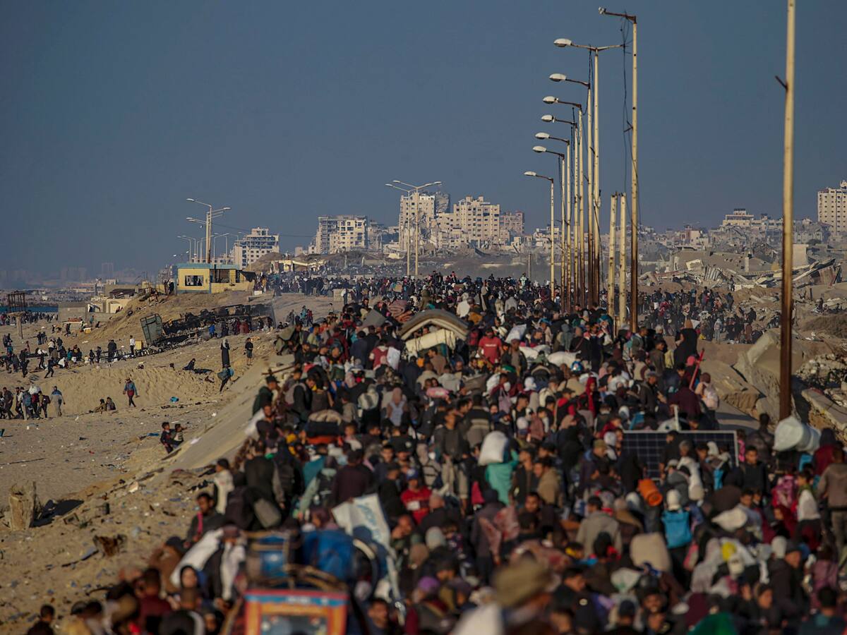 Más de 200.000 personas palestinas regresan al norte de Gaza en un éxodo que continúa este martes