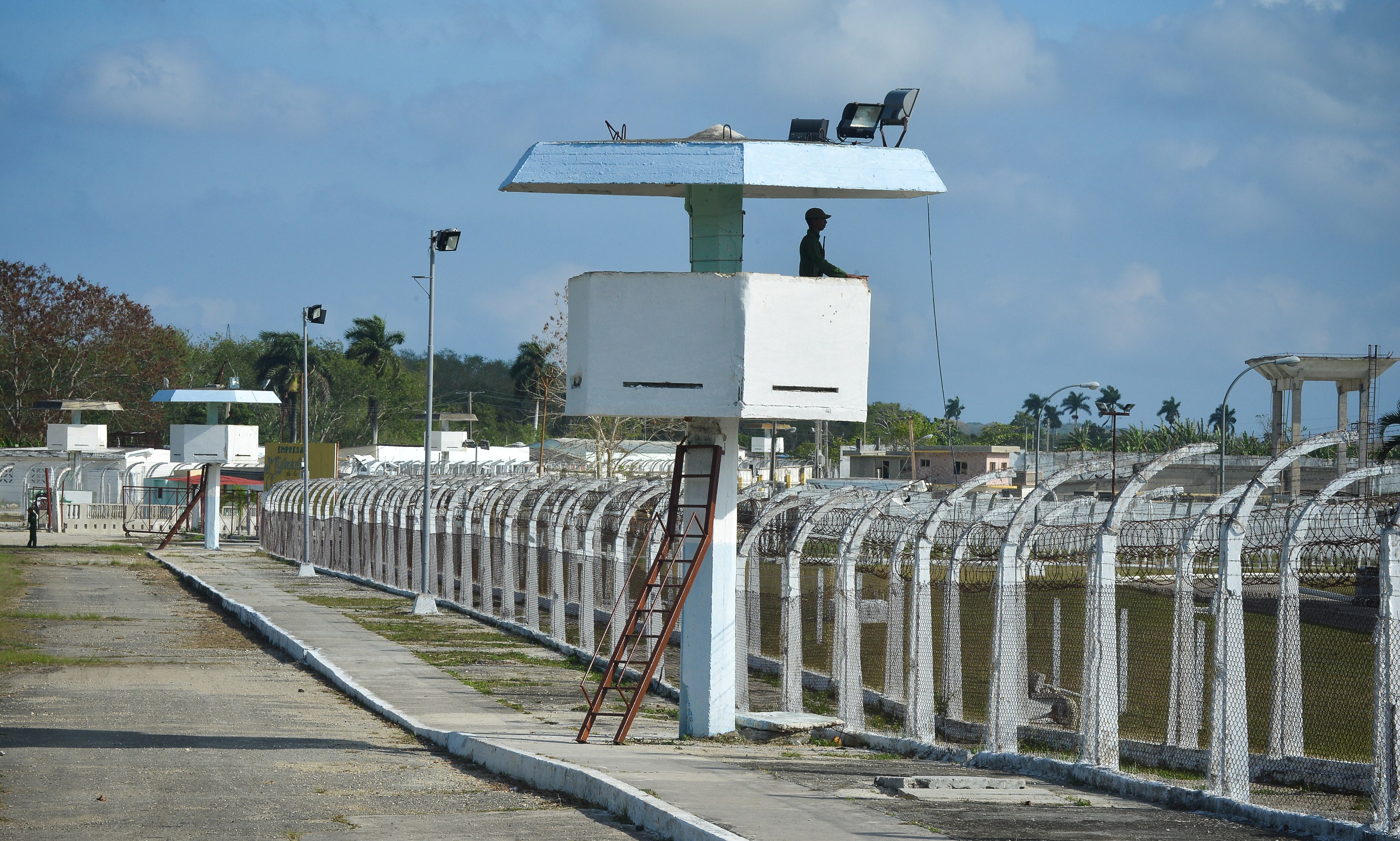 “Estamos intentando recuperar el tiempo perdido”: cubano liberado después de 27 años en prisión