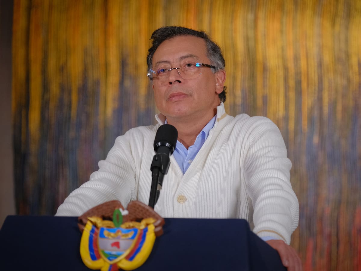 Presidente Petro dice que Colombia debe salir de la OTAN y propone crear un “Ejército de la luz”