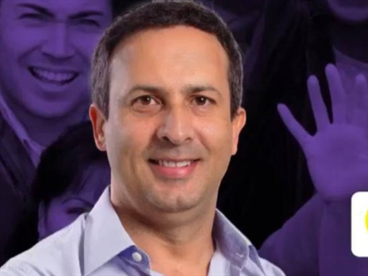 ¿Alcaldía de Medellín favorece al candidato de 'Fico', Santiago Gómez?