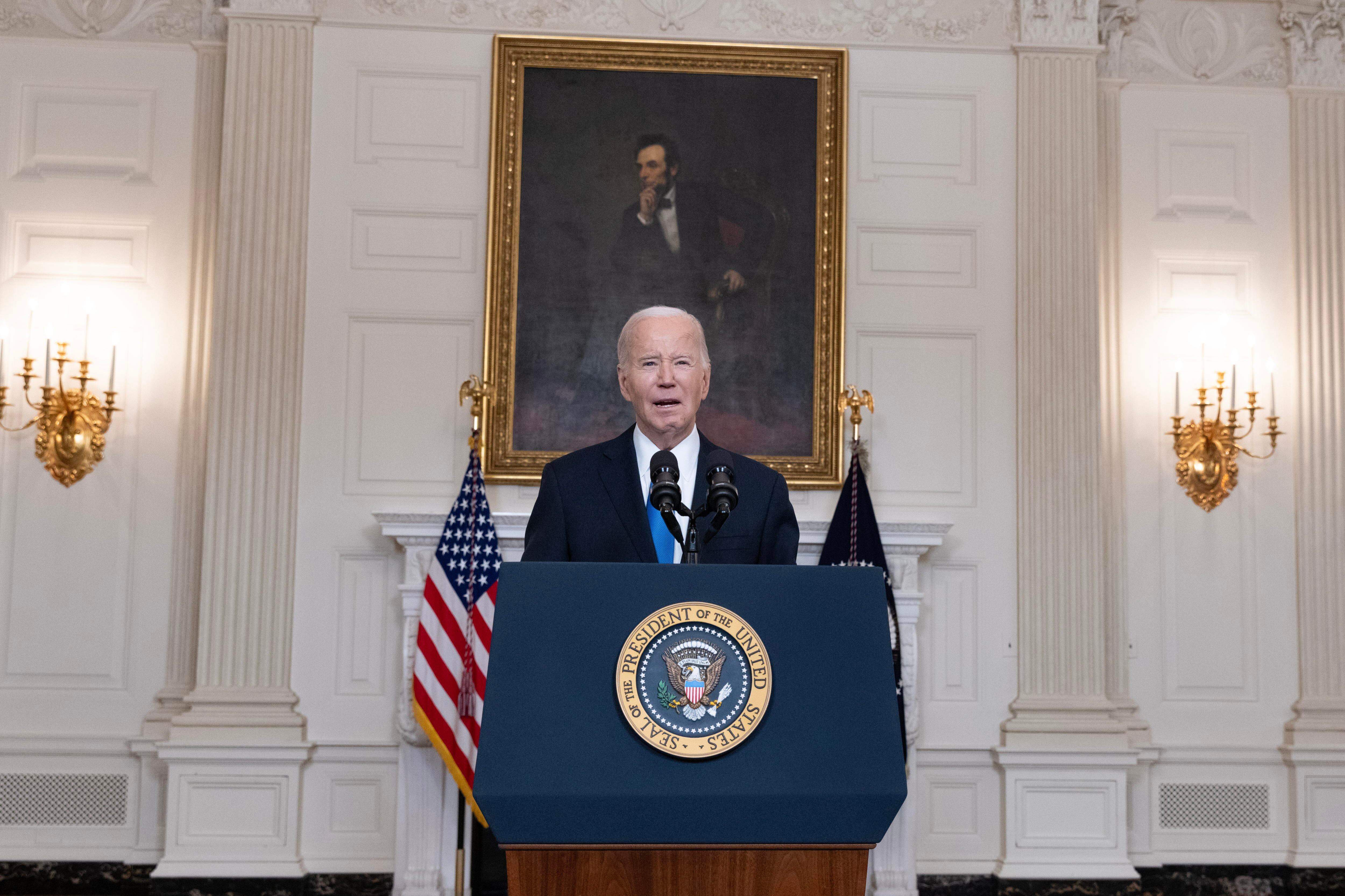 Biden pide al Congreso aprobar más ayuda para Ucrania: “El tiempo se agota”. Foto: EFE/EPA/MICHAEL REYNOLDS / POOL