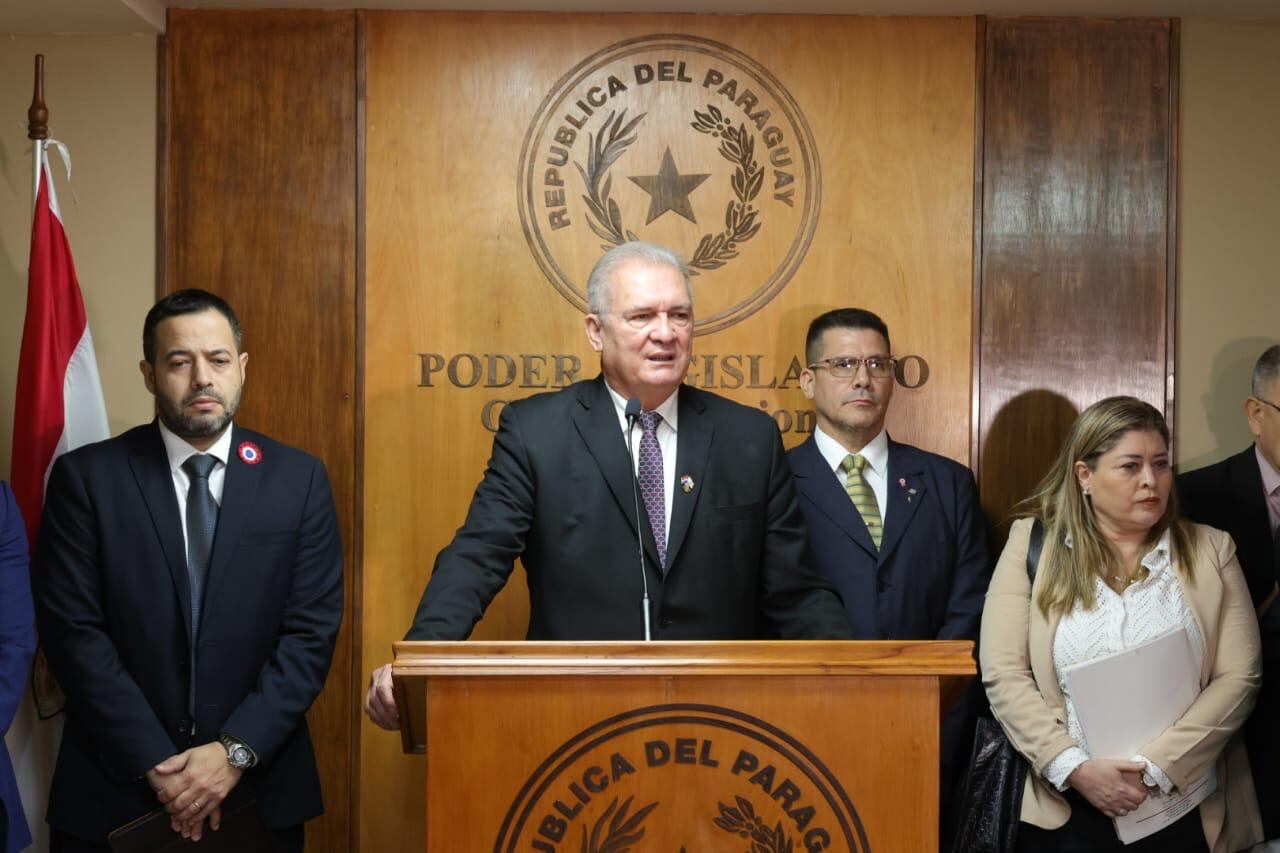 Fiscal general de Paraguay, Emiliano Rolón. Foto: EFE/Senado de Paraguay/