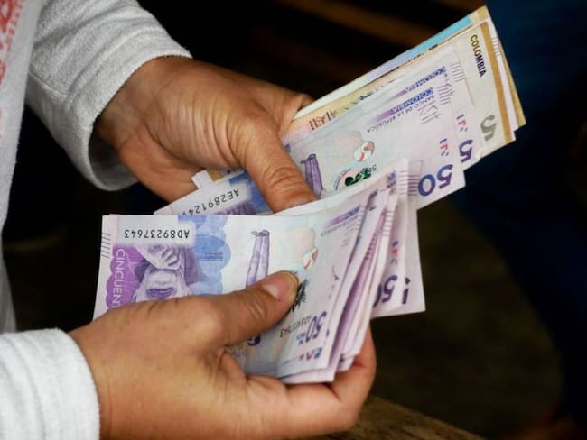 Dinero colombiano. Foto.