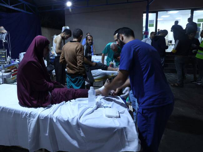 Hospitales en Gaza no cuentan con personal médico para atender heridos por bombardeos