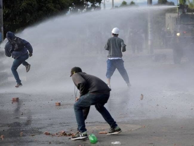 La Personería de Bogotá denunció que estuvo a punto de pisar una granada artesanal que fue abandonada en el parque Fontanar. Foto: Getty Images / RAUL ARBOLEDA