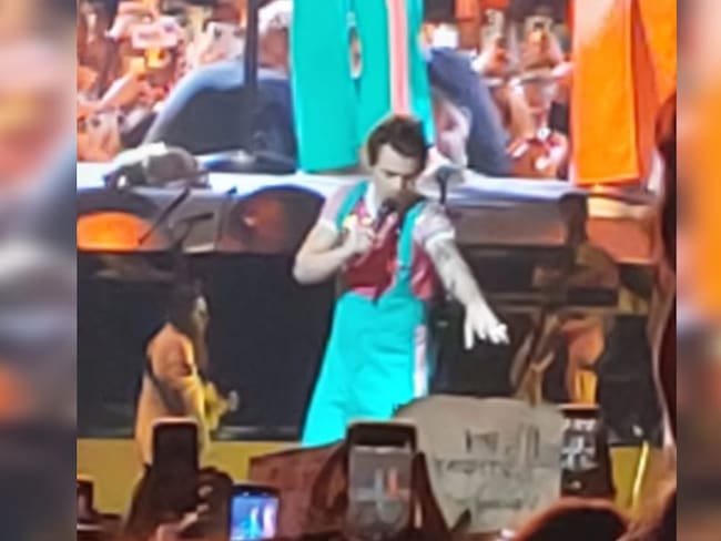 “Muchas personas desmayadas”: testimonio del concierto de Harry Styles en Bogotá