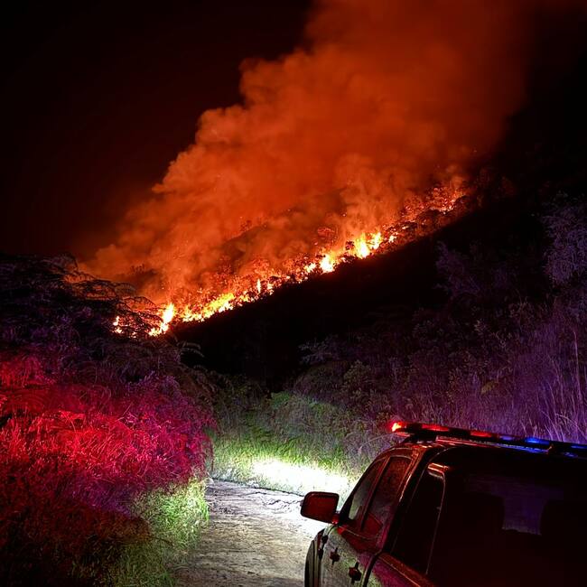 No se ha podido controlar incendio forestal en Sucre, Santander. Foto: Suministrada.
