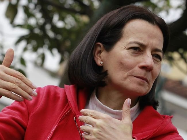 El gran aporte del Secretariado de las Farc fue dejar las armas: Clara Rojas