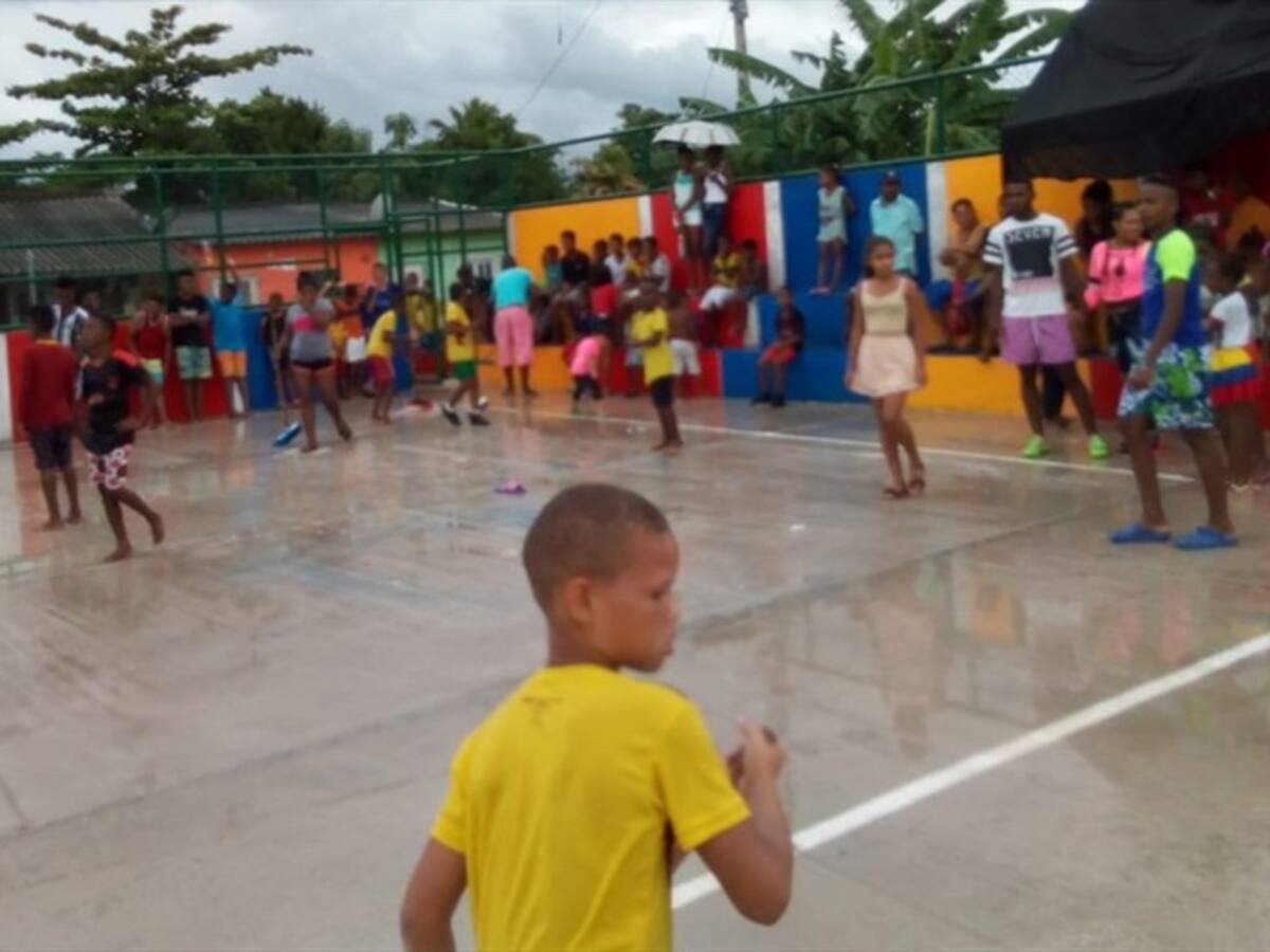 Con la cancha La Alegría, vuelve la felicidad para niños del sector Ricaurte en Cartagena