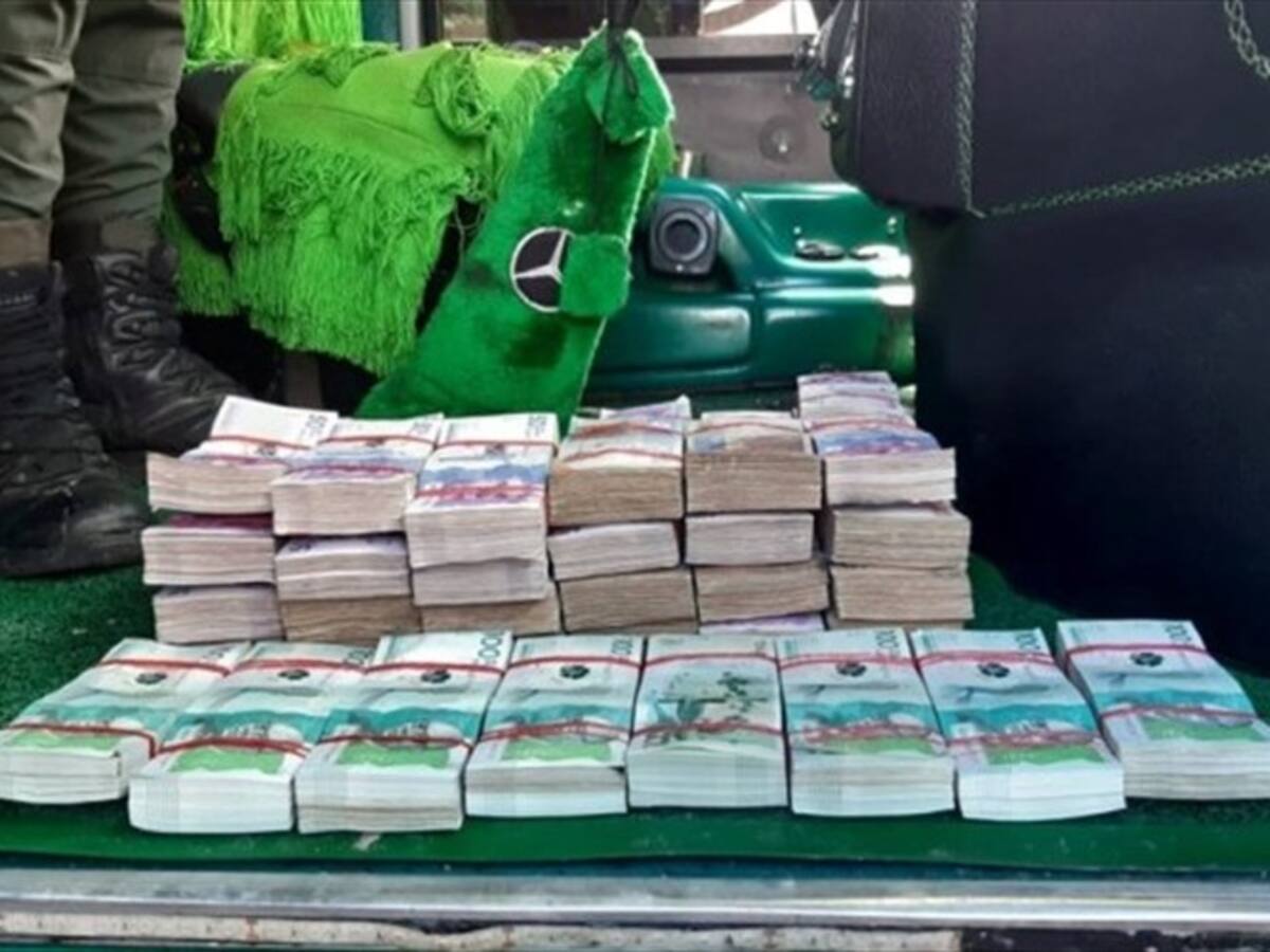 Policía capturó a dos sujetos con más de $624 millones en Cauca