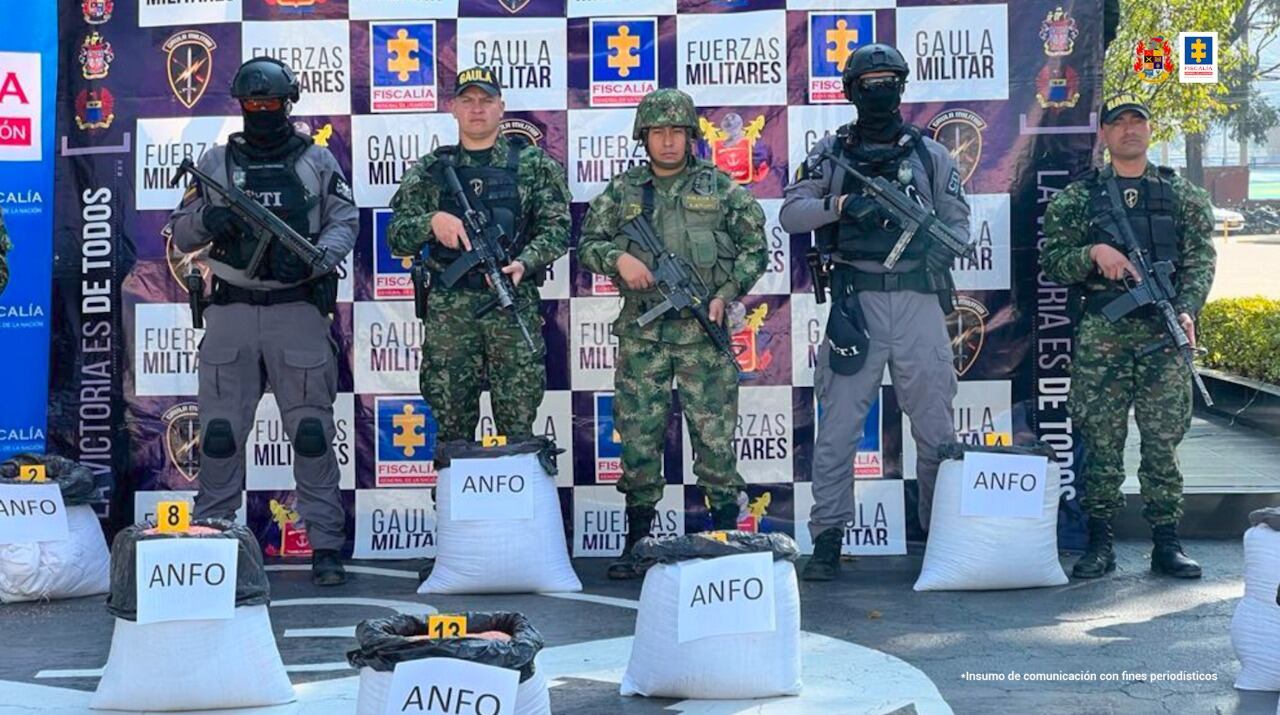 Tropas del Gaula Militar Cundinamarca en coordinación con el Cuerpo Técnico de Investigación de la Fiscalía General de la Nación, lograron incautar más de una tonelada de material para explosivos en la localidad de Usme en Bogotá.