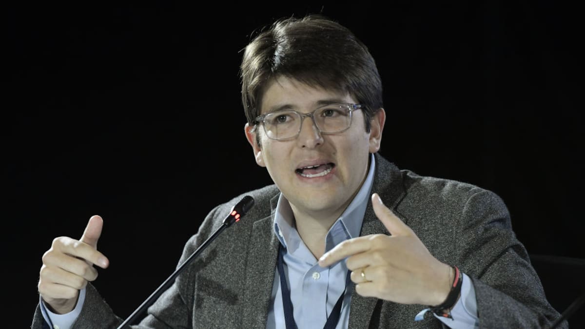 Senador Miguel Uribe permanece estable tras procedimiento quirúrgico