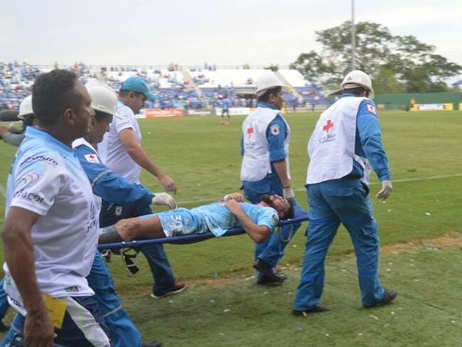 Por fuerte golpe en la cabeza, jugador de Jaguares permanece bajo observación médica. Foto: Cortesía.