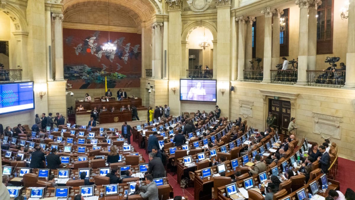 Congreso aprobó en último debate la mesada 14 para veteranos de la fuerza pública