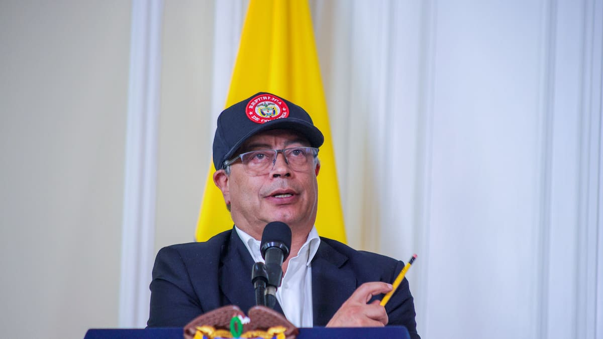 Defensa de Petro ante el CNE pide archivar investigación por irregularidades en campaña