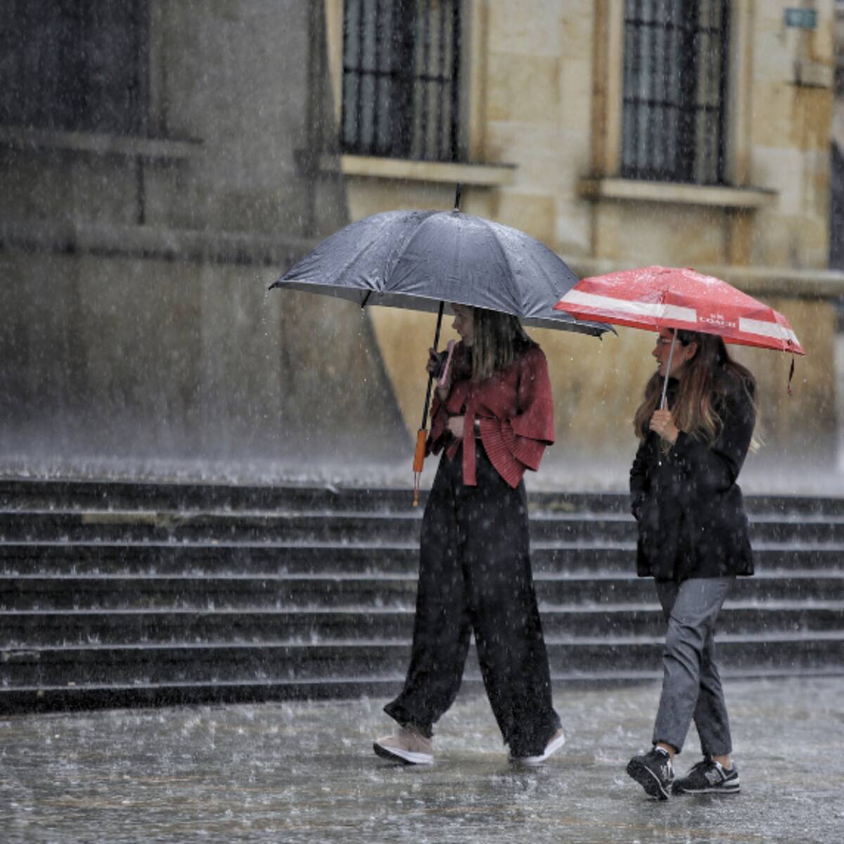 Distrito atiende afectaciones por lluvias en diferentes sectores de Bogotá: Puntos afectados