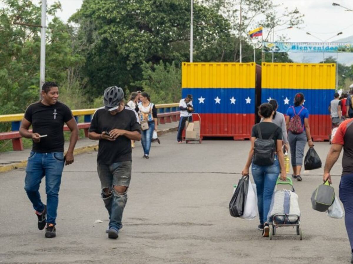 Colombia ordena la apertura gradual de la frontera con Venezuela
