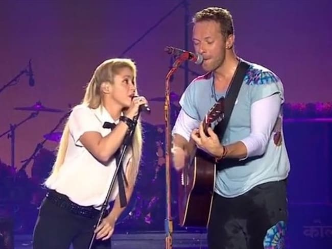 Chris Martin enamora cantando en español junto a Shakira. Foto: video