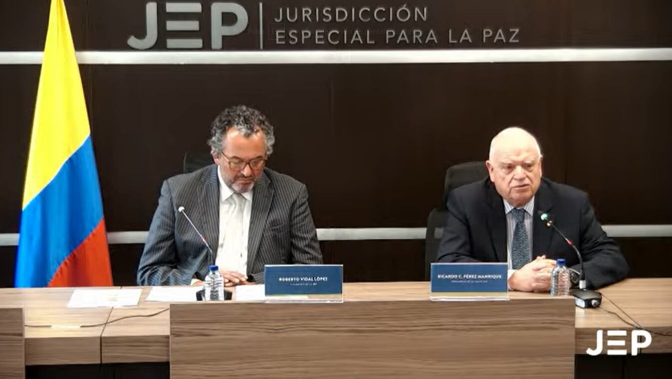 Roberto Vidal, presidente de la JEP y Ricardo Pérez, presidente de la CIDH. Foto: JEP.