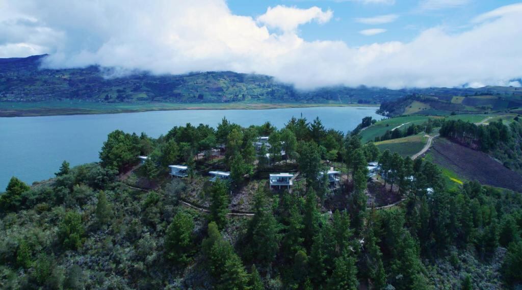 En una península del Lago de Tota en Boyacá, está el complejo turístico Entre Islas Lodge, el cual cuenta con 11 Glamping / Foto - Web.