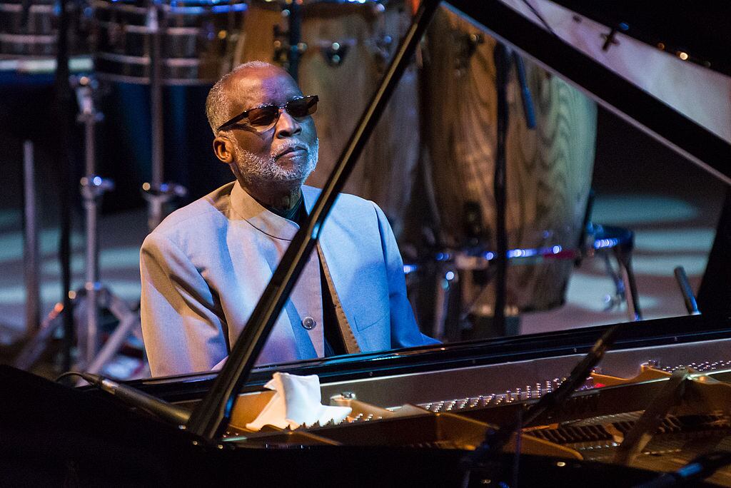 LONDON, ENGLAND - JANUARY 27: American Jazz pianist Ahmad Jamal performs on stage at the Royal Festival Hall on January 27, 2014 in London, United Kingdom. (Photo by Andy Sheppard/Redferns via Getty Images)