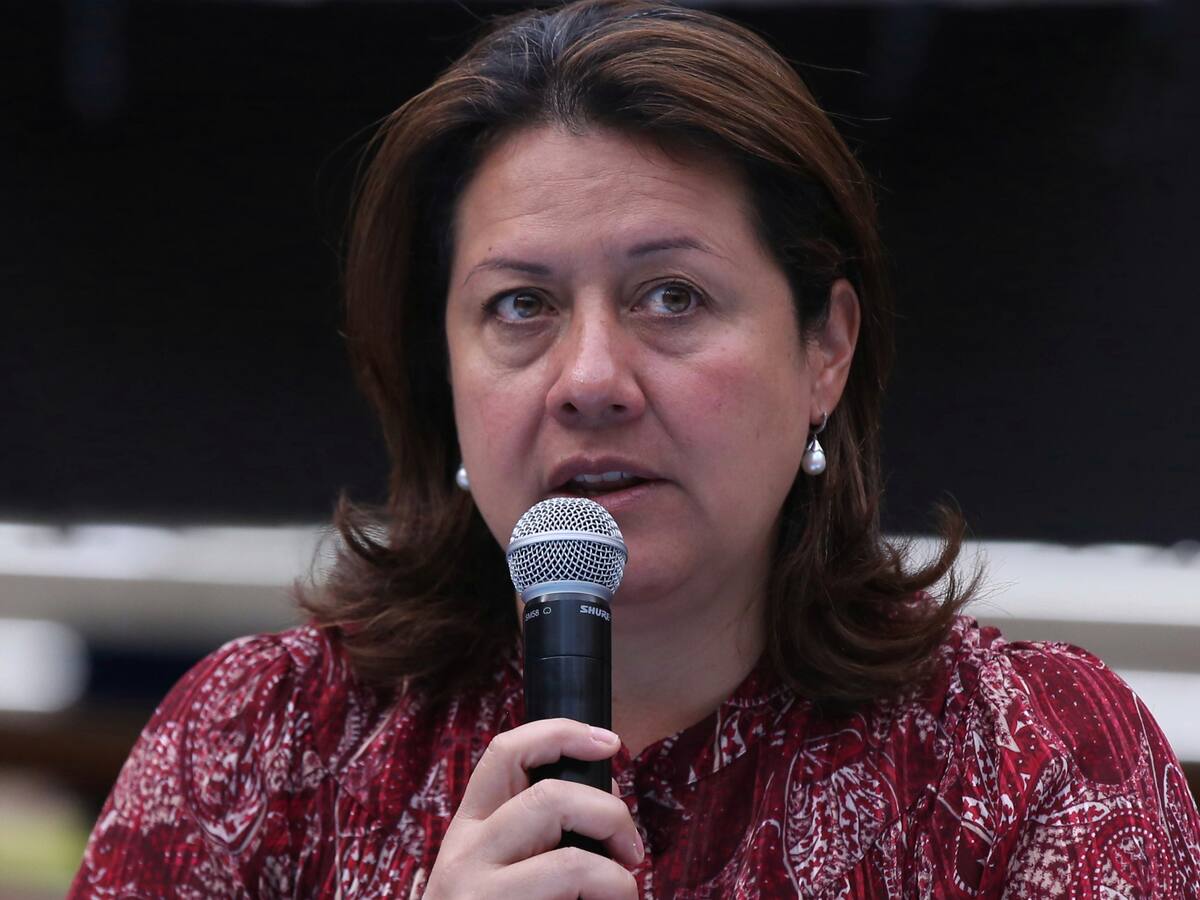 Gilinski propone a exministra Ximena Lombana para junta de Sura