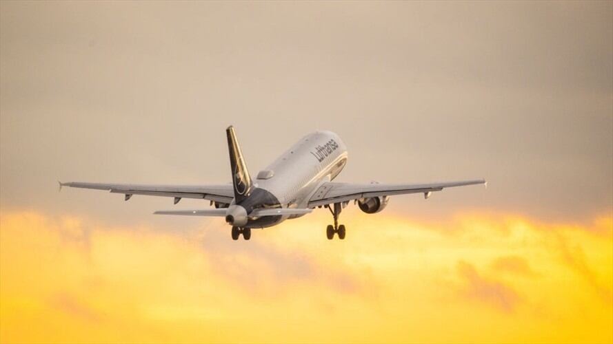 Numerosas compañías, entre ellas Air France, Iberia, British Airways, Air Canada, Lufthansa, American Airlines, United Airlines, American Airlines y Delta, suspendieron . Foto: Getty Images