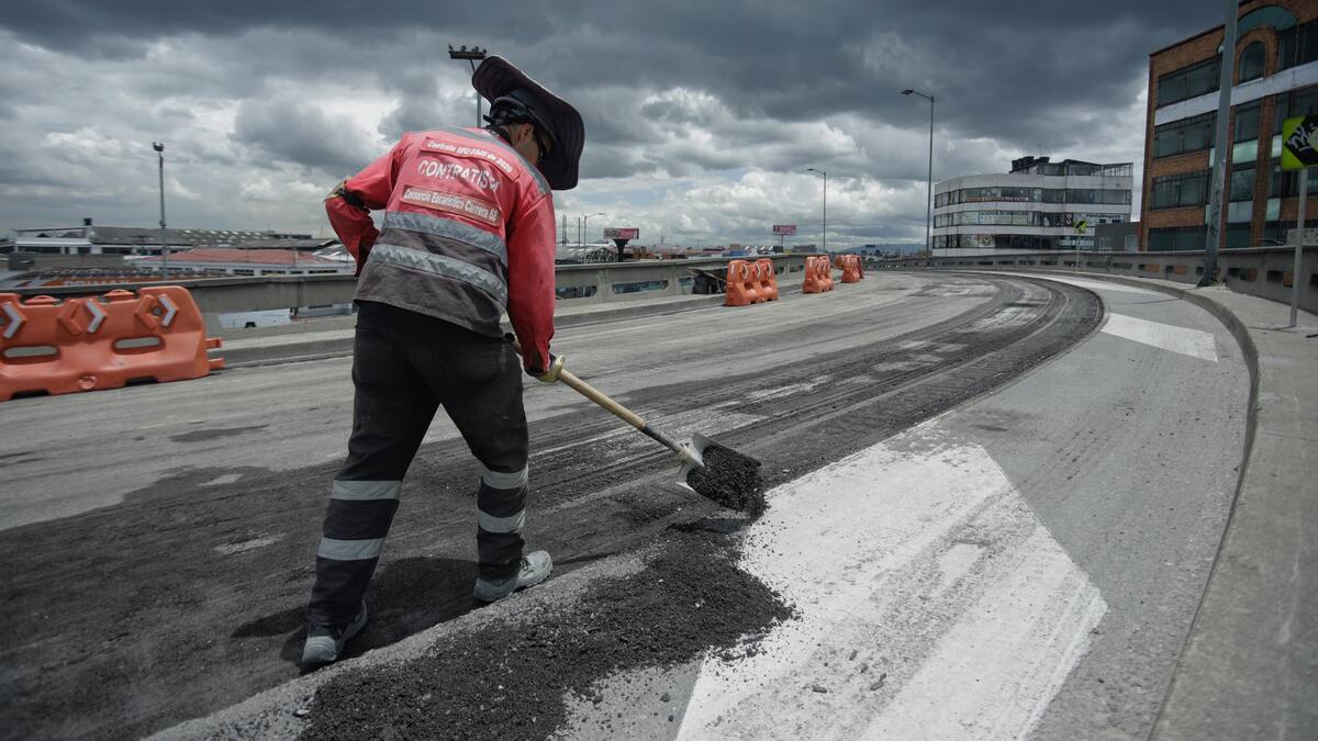 Hay vacantes para trabajar en obras viales de Bogotá: perfiles que buscan y cómo aplicar