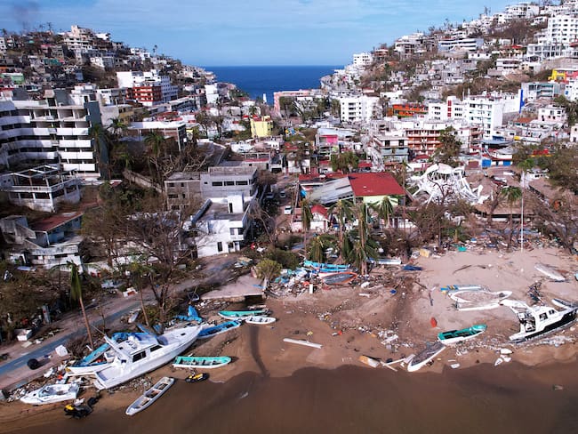 Club de yates de Playa Manzanillo tras el paso del huracán Otis, en Acapulco (México). Foto: EFE/ David Guzmán